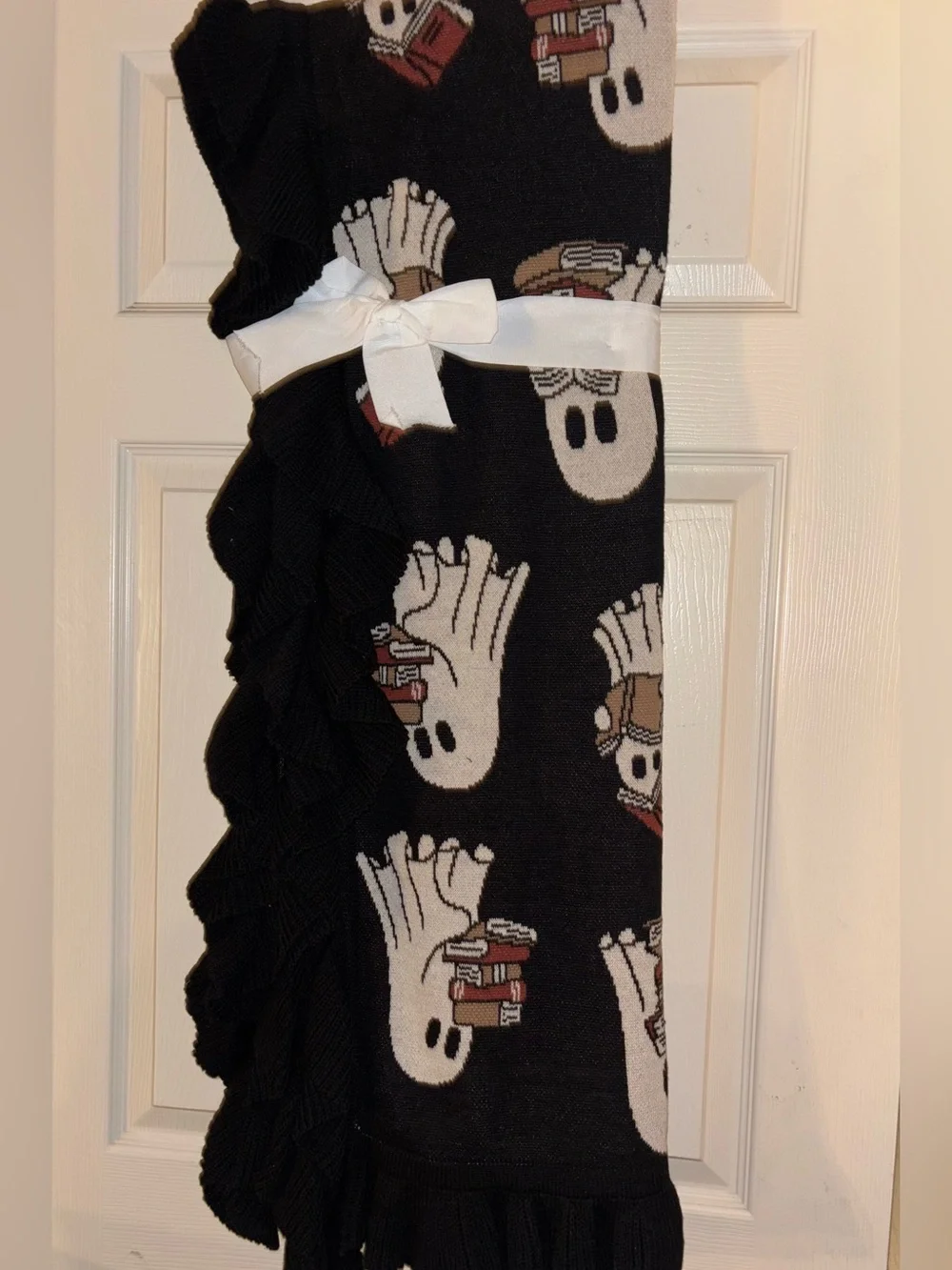 Halloween 2026 GHOST READING BOOKS Black Ruffle Decorative Throw Blanket NEW